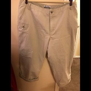 Columbia Capri khaki